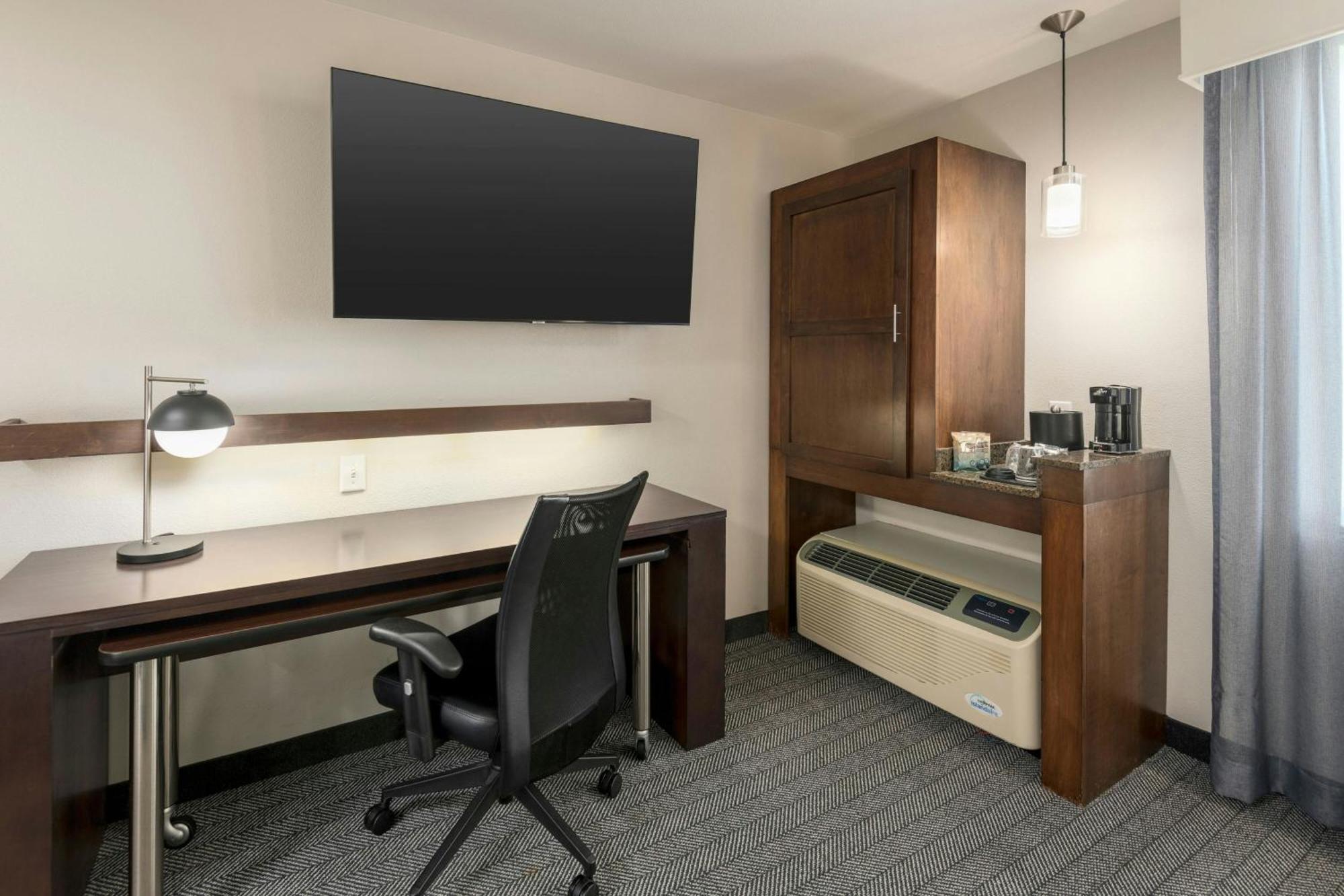Отель Courtyard By Marriott Abilene Northeast Экстерьер фото