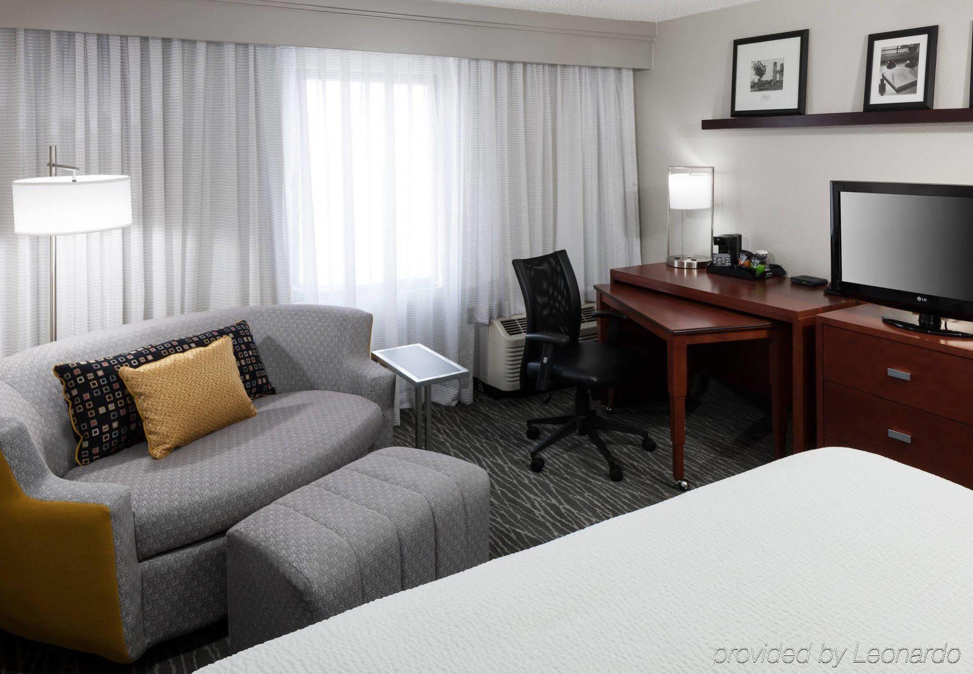 Отель Courtyard By Marriott Abilene Northeast Экстерьер фото