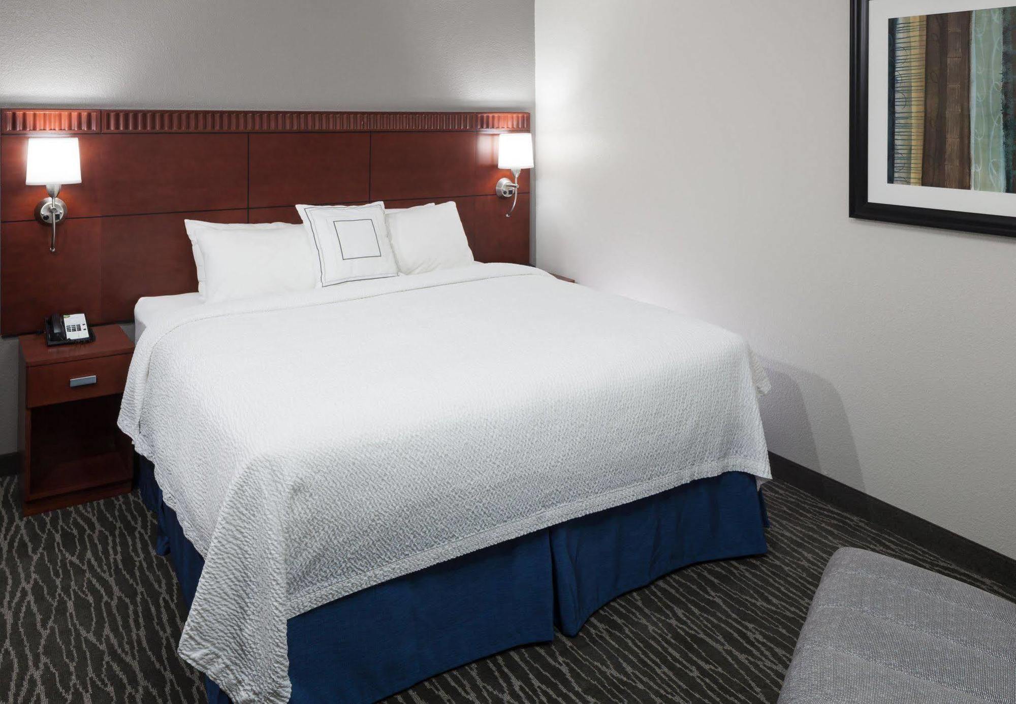 Отель Courtyard By Marriott Abilene Northeast Экстерьер фото